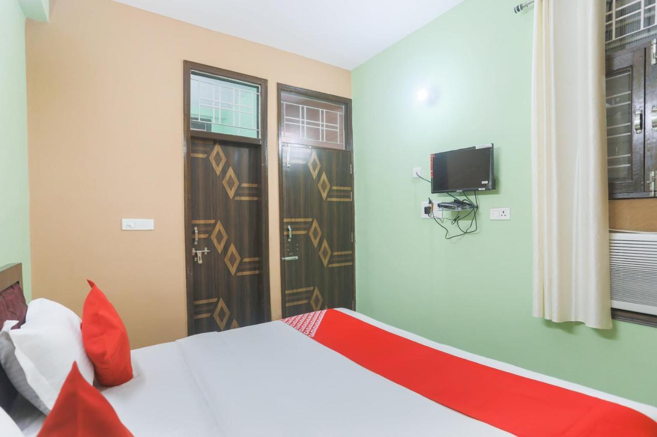 Hotel O Gdd Kuteer Noida Buitenkant foto