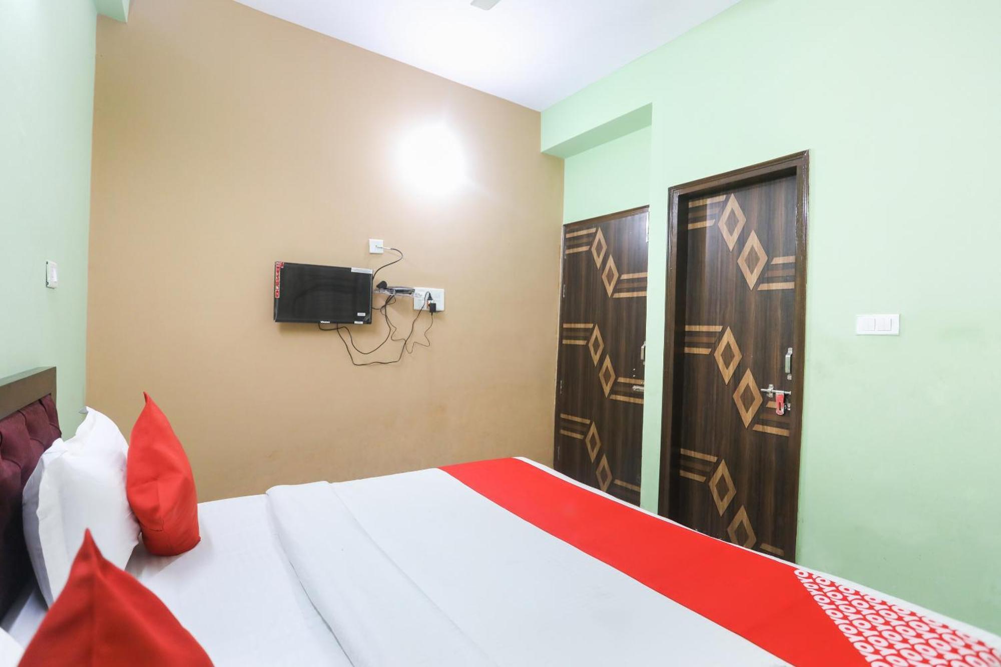Hotel O Gdd Kuteer Noida Buitenkant foto