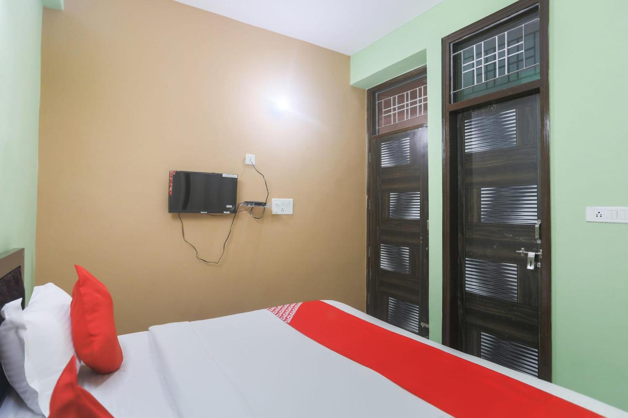 Hotel O Gdd Kuteer Noida Buitenkant foto